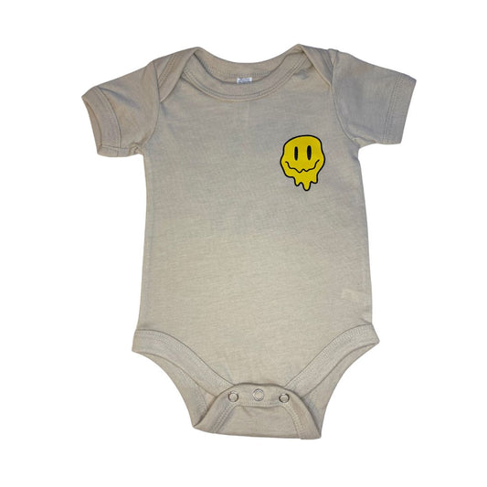 Front of the "have a good day" onesie in heather beige