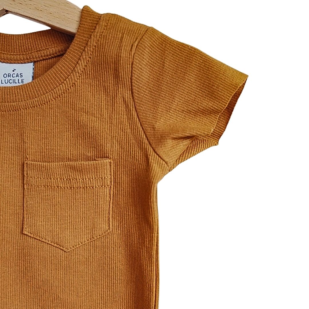 Close up of details of the Ribbed Pocket Tee in Maple 